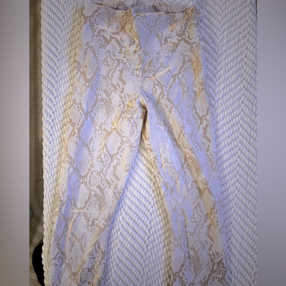 Fabletics Active Set - White Snake Print - image 3